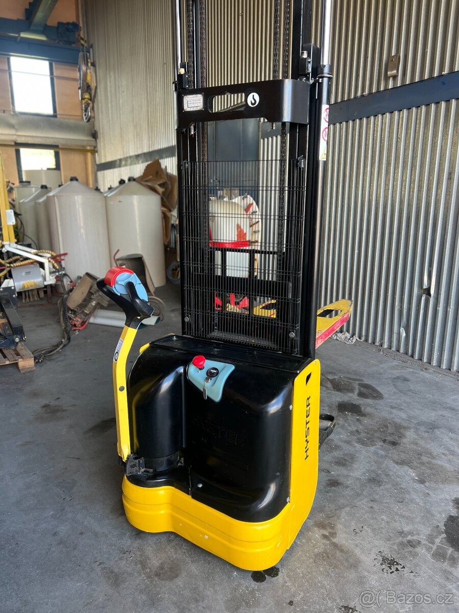 ELEKTRICKÝ RUČNĚ VEDENÝ VYSOKOZDVIŽNÝ VOZÍK HYSTER - 2