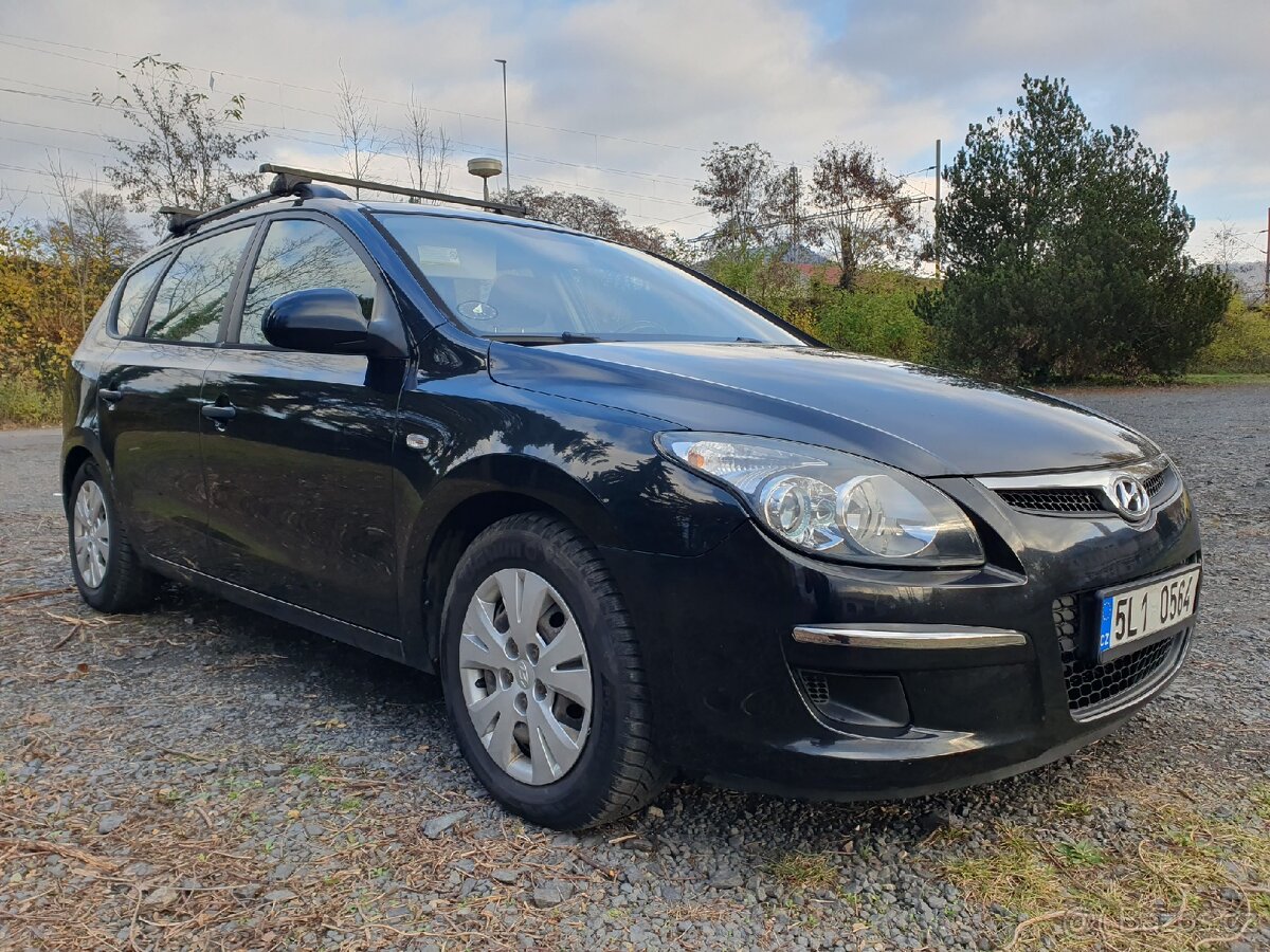 Hyundai I30 CW 1.6crdi COMBI 66KW r.v. 2010 - 2