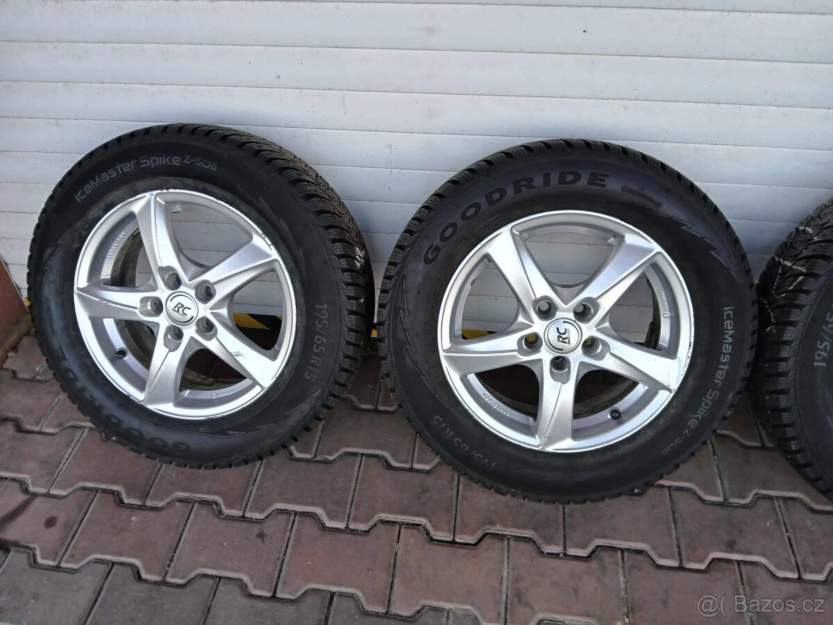 FIAT TIPO / Fiat 500L sada kol s pneu R15" - 2