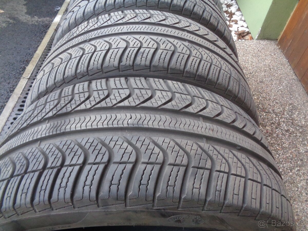 Zimní pneu 225/45/17 Pirelli - 2