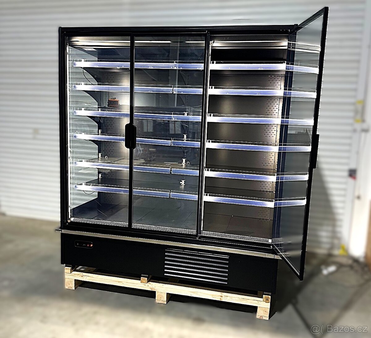 Přístěnná vitrína IM 2m - 2