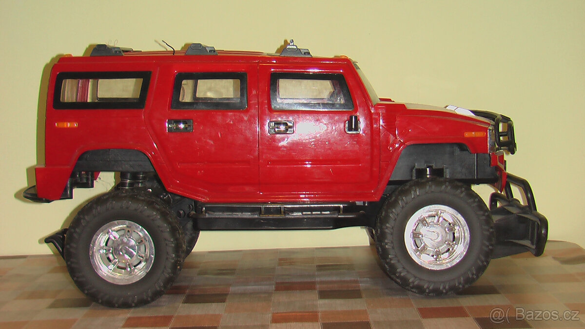 KRÁSNÉ DVĚ AUTA - JEEP a FORD - 2