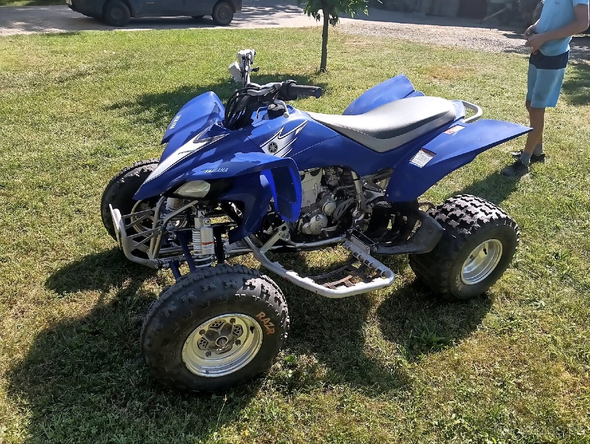 Čtyřkolka Yamaha YFZ 450 - 2