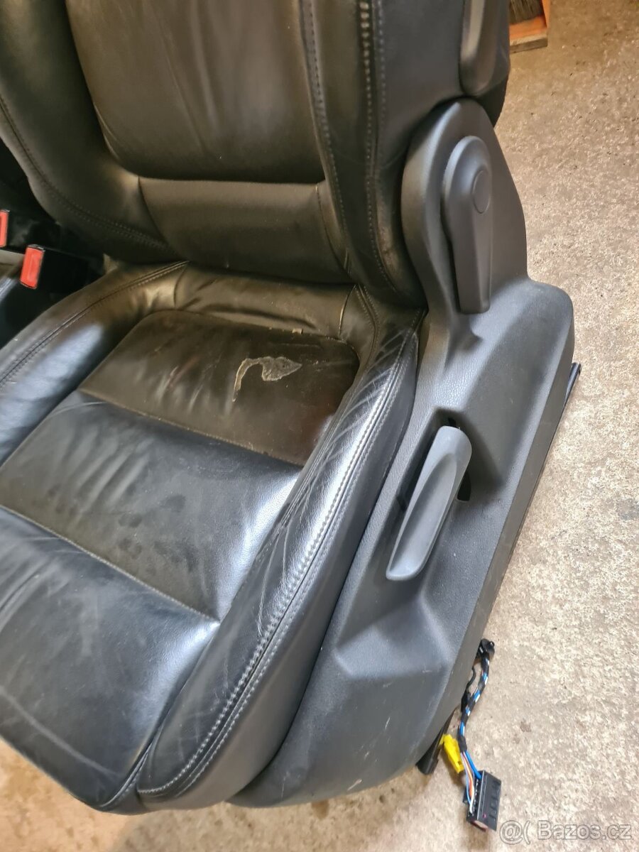 Sedačky VW Tiguan 5N - 2