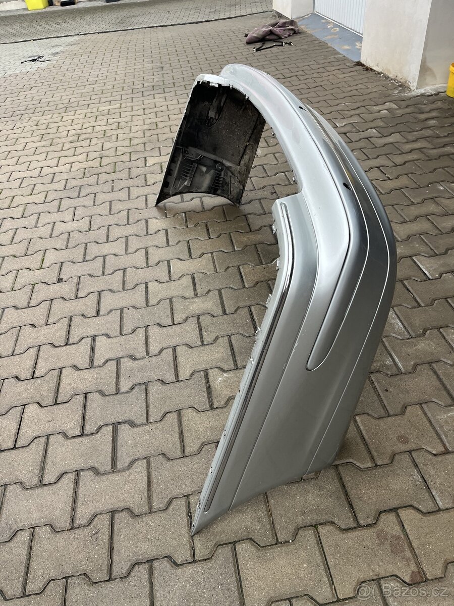 Mercedes W203 nárazník - 2