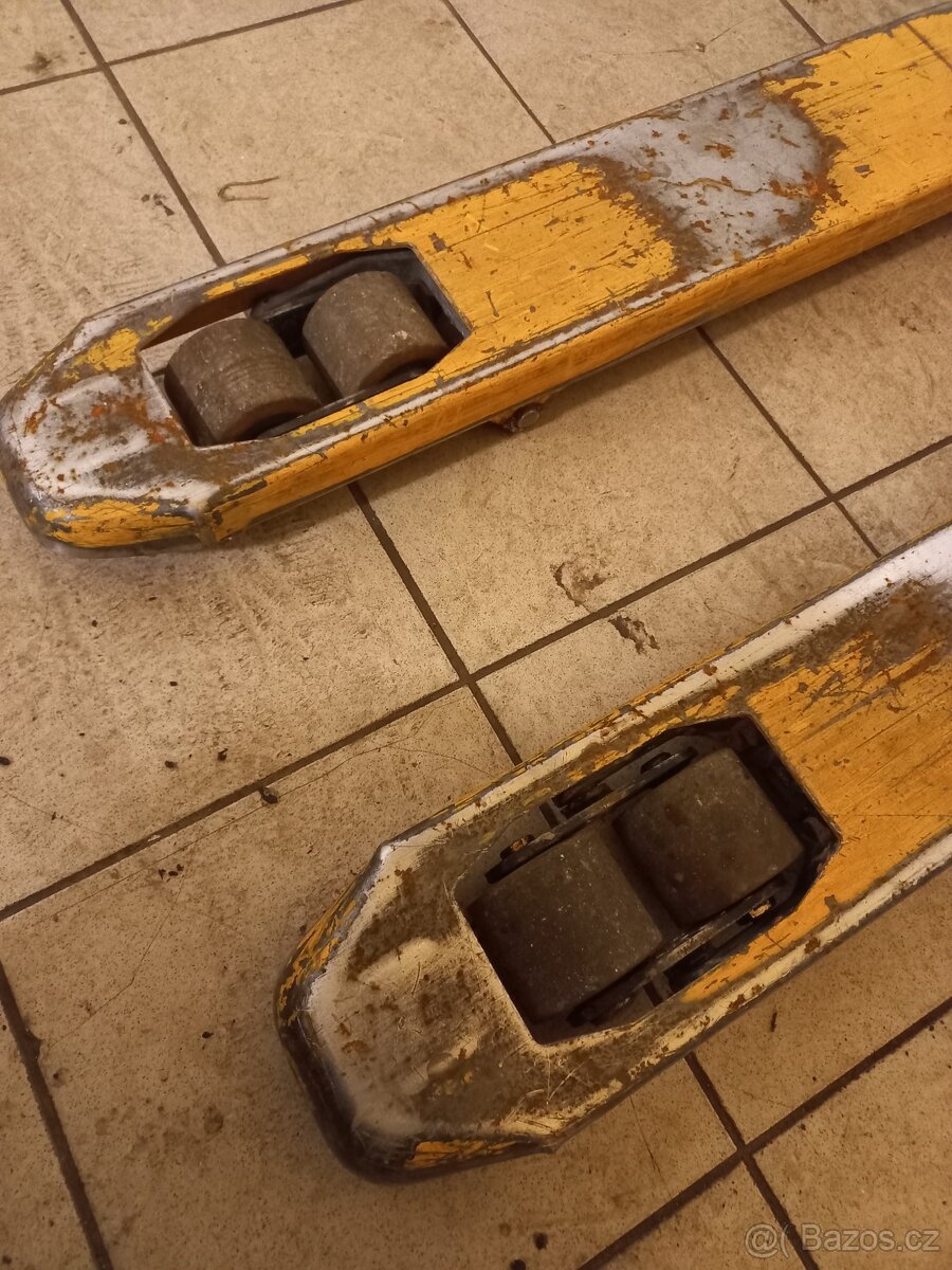 Paletový vozík paleťák - 2