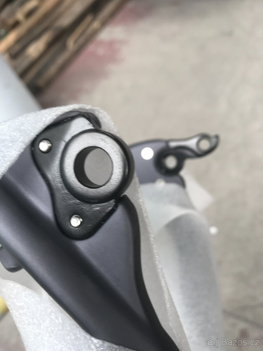 rám carbon Whistle Hakan 27,5" - 2