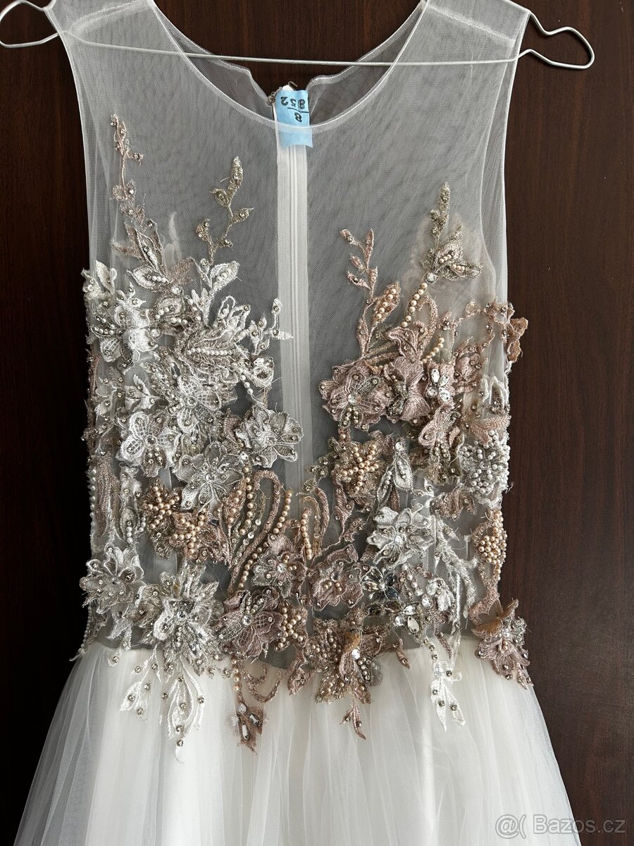 Svatební šaty - Zuzana Lešák Černá - 2