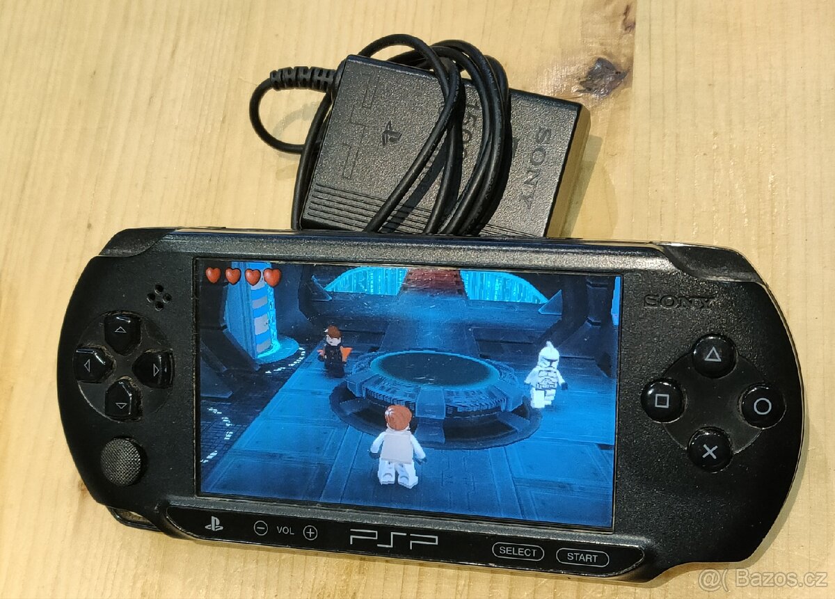 PSP 1004 HERNÍ KONZOLE PĚKNÁ - 2