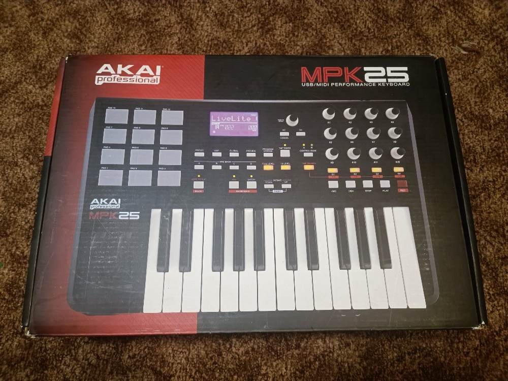Jako nová Akai MPK25 Professional MIDI klávesnice - 2