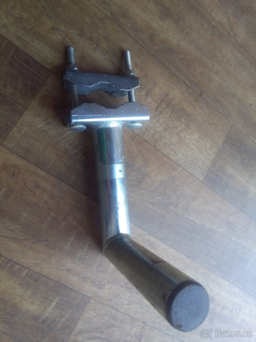 Televizní satelitní držák anteny - 2