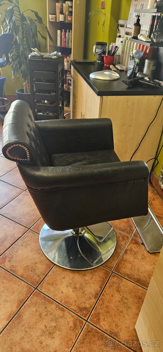 Kadeřnické křeslo - 2
