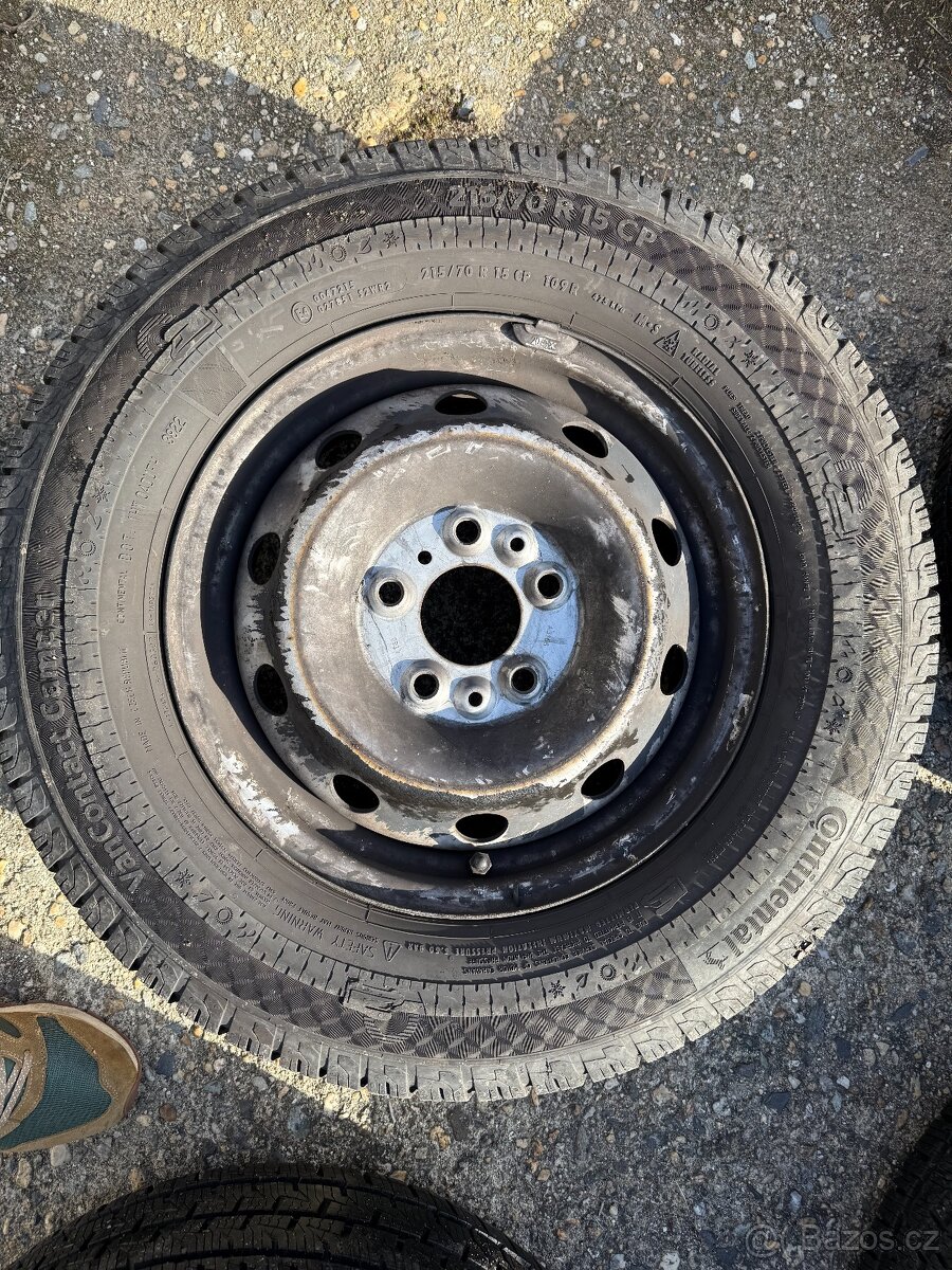 celoroční kola 215/70/R15 CP - 2