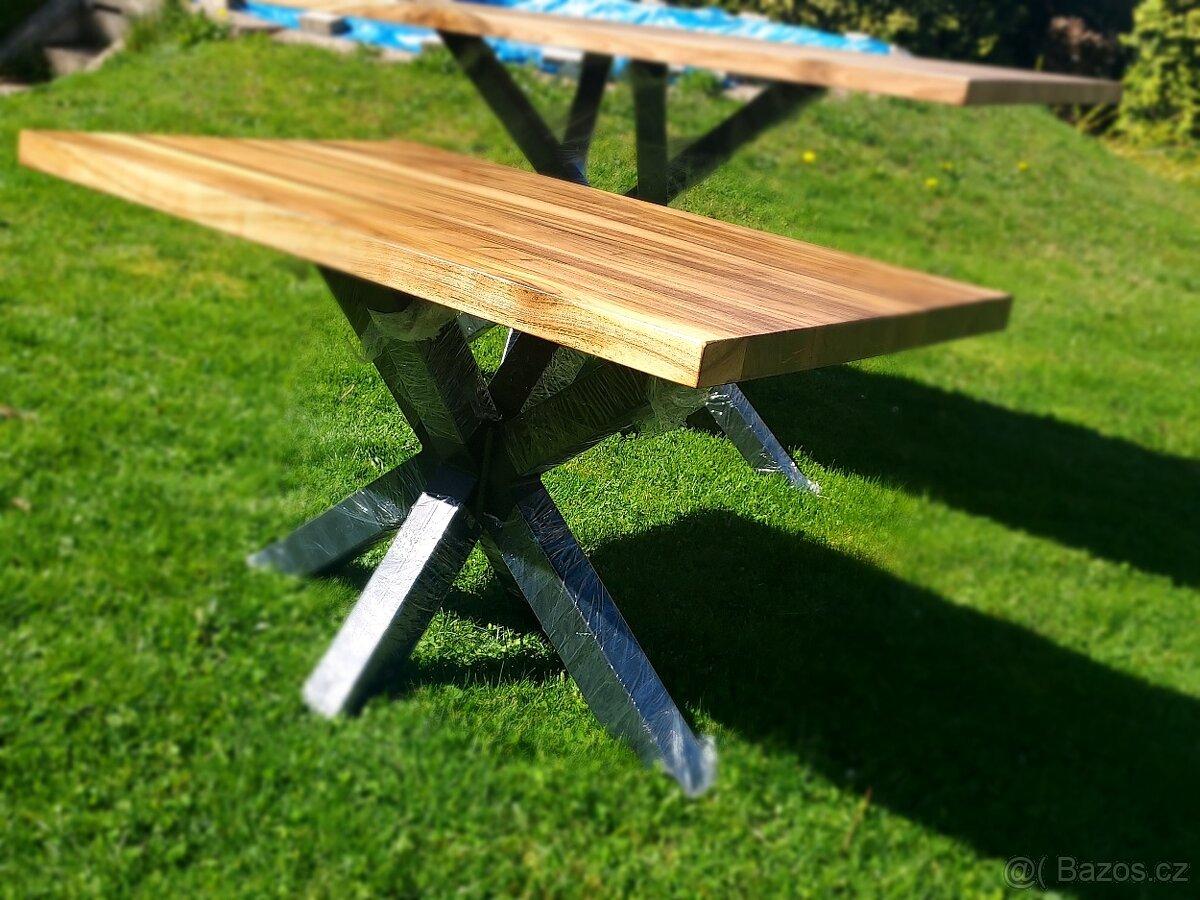 Ořechový konferenční stolek - 2