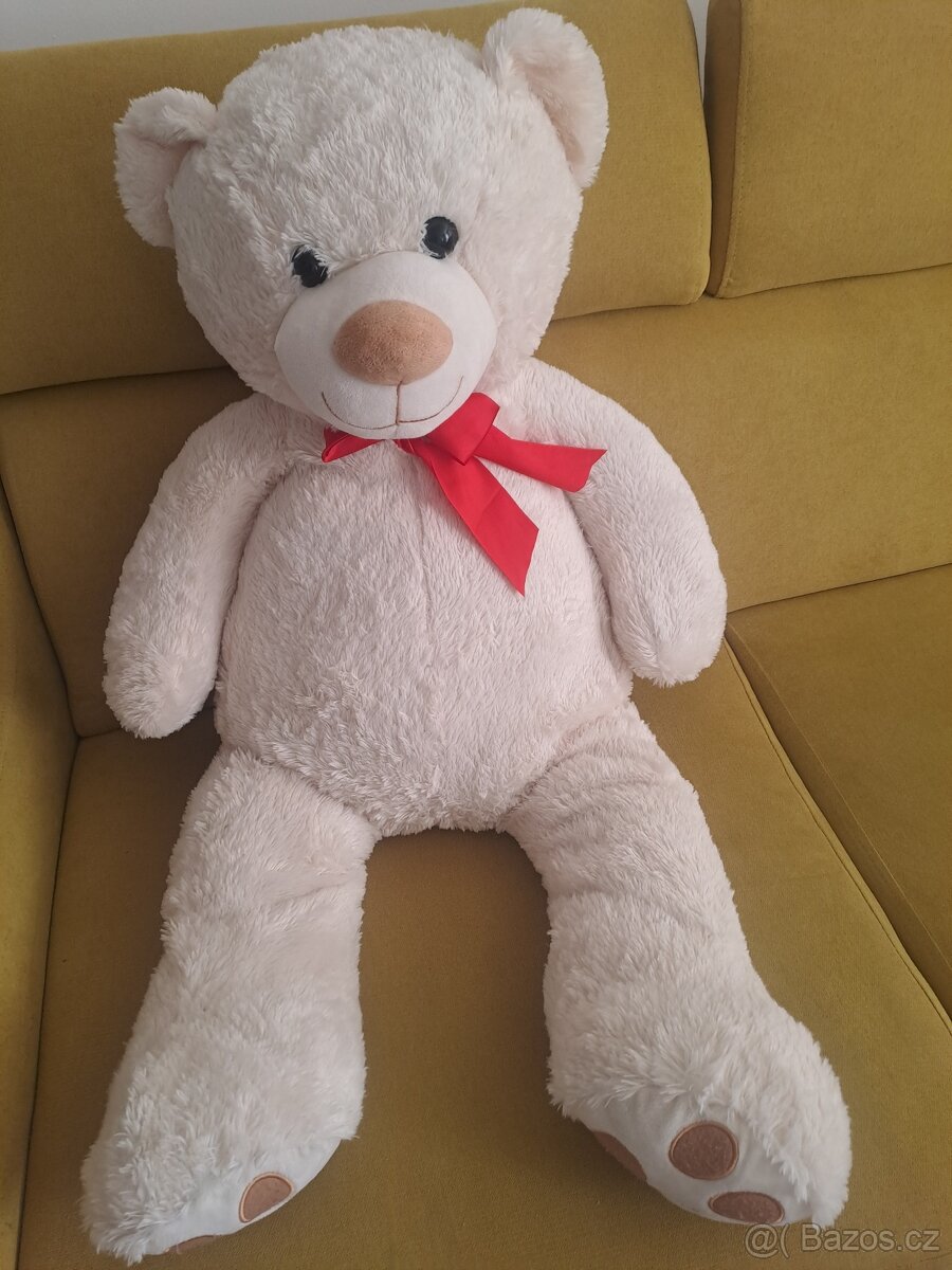 Velký plyšový medvěd - 2