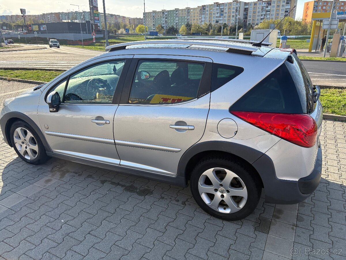Peugeot 207 sw Outdoor - 2