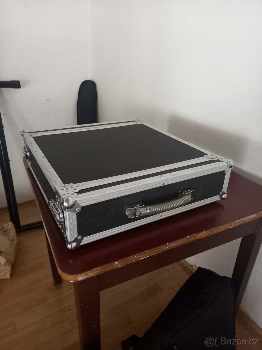 Koncovy zesilovac - 2