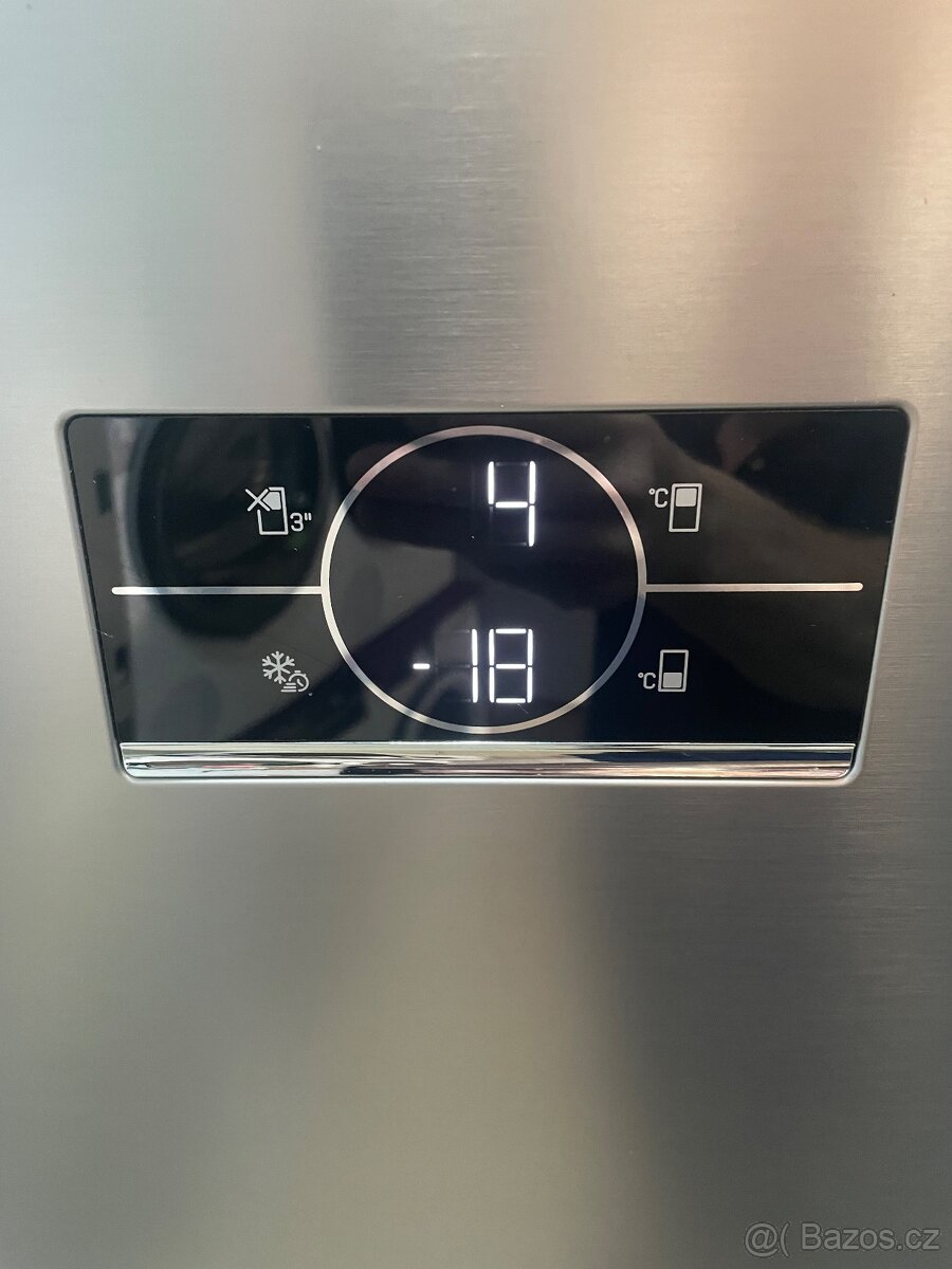 Zánovní lednice Beko B5RCNE565HXP - 2