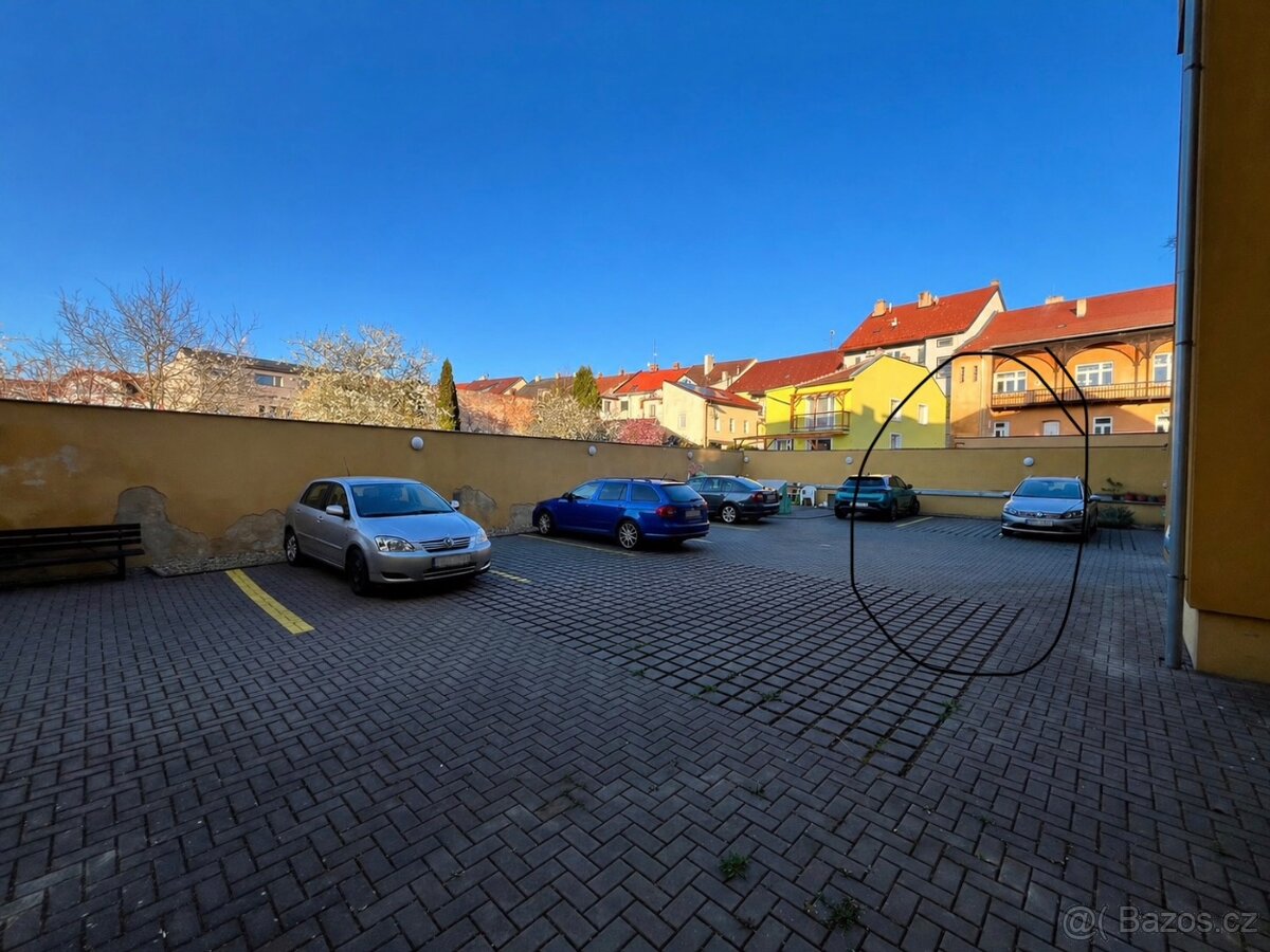 Parkovací místo - 2