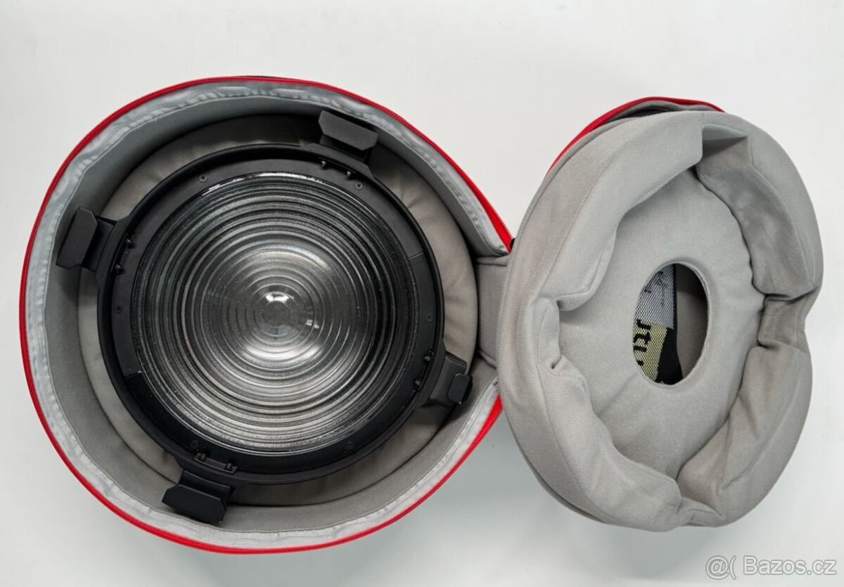 Aputure F10 fresnel - 2