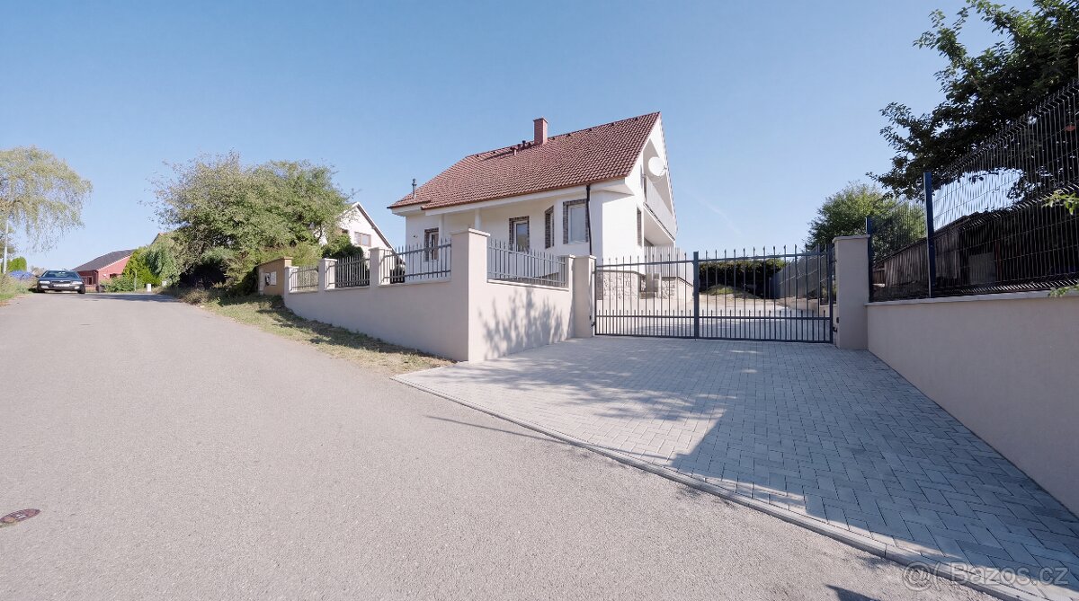 Prodej domu 174 m², Malá Lhota - 2