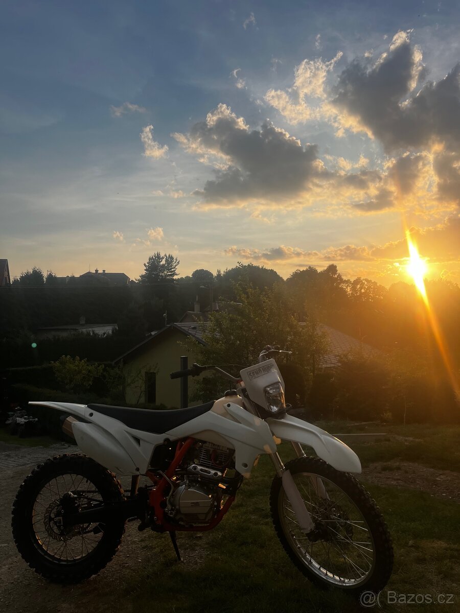 XMOTOS ASIX 250CC