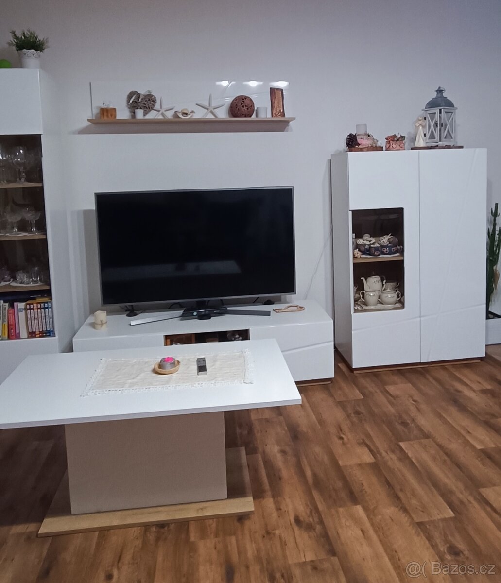 Obývací stěna - 2