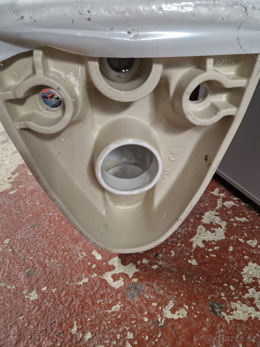 Prodám nové kompletní závěsné WC - 2