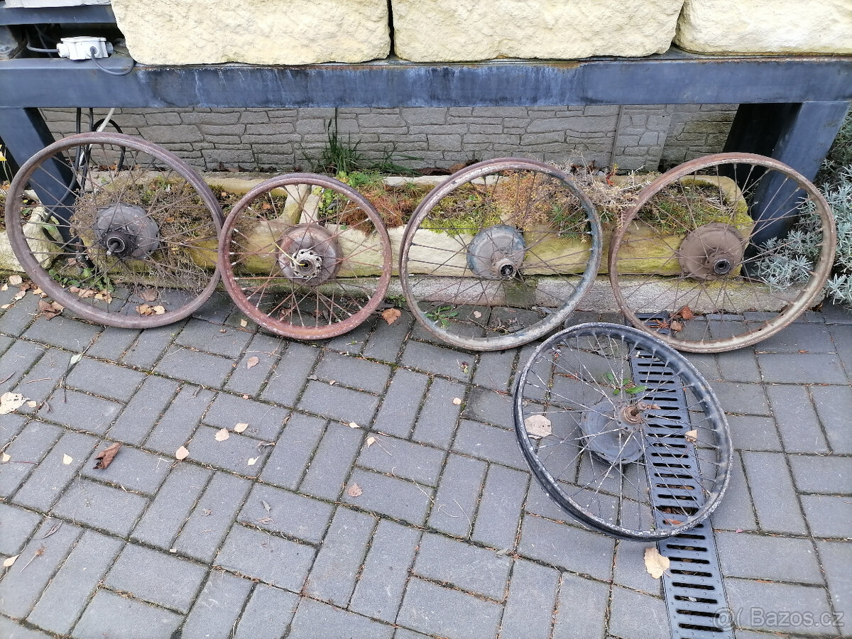 kola MANET 90 3ks kývačka čz - 2