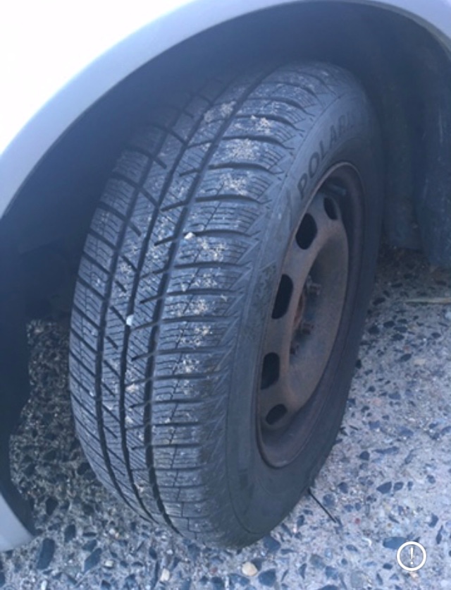 OCTAVIA ZIMNÍ BARUM 195/65R15 TOP STAV - 2