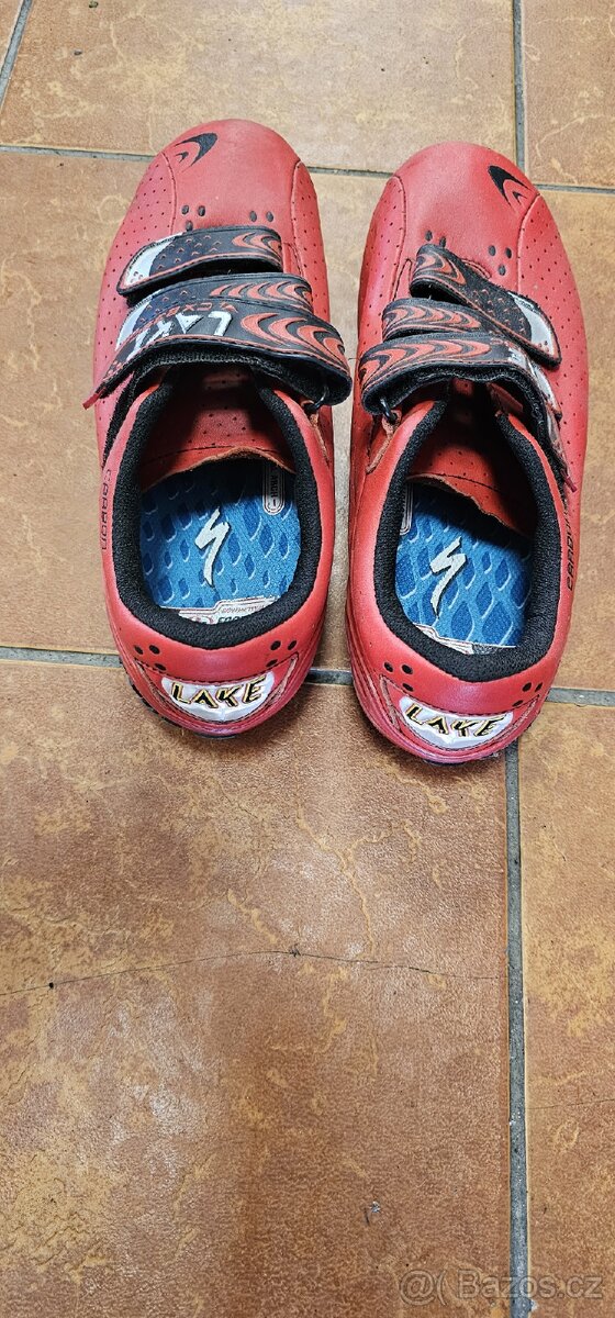 Silniční tretry Lake - 2