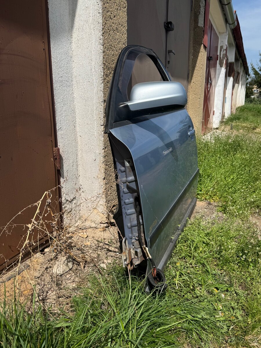 Levé přední dveře VW Passat b5 sedan - 2