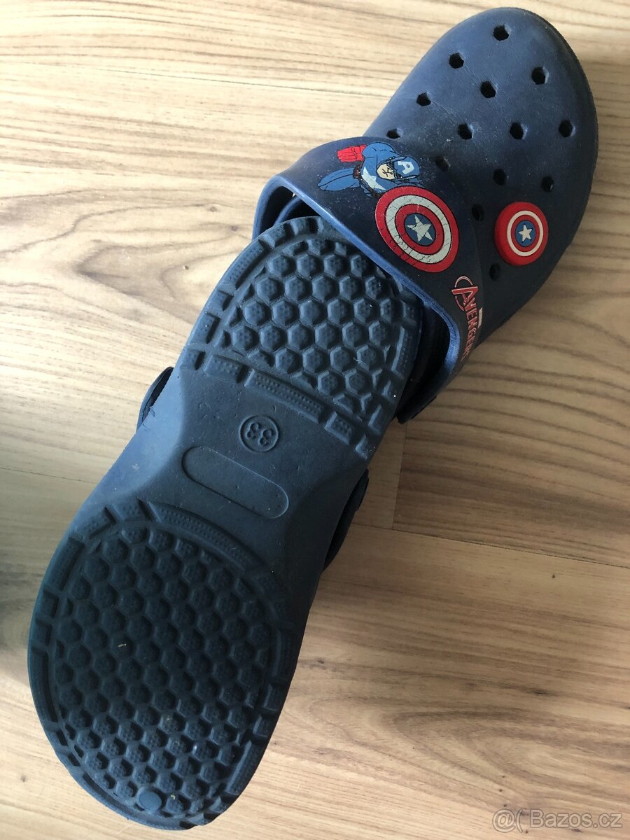 Kroksy Kapitán Amerika - 2