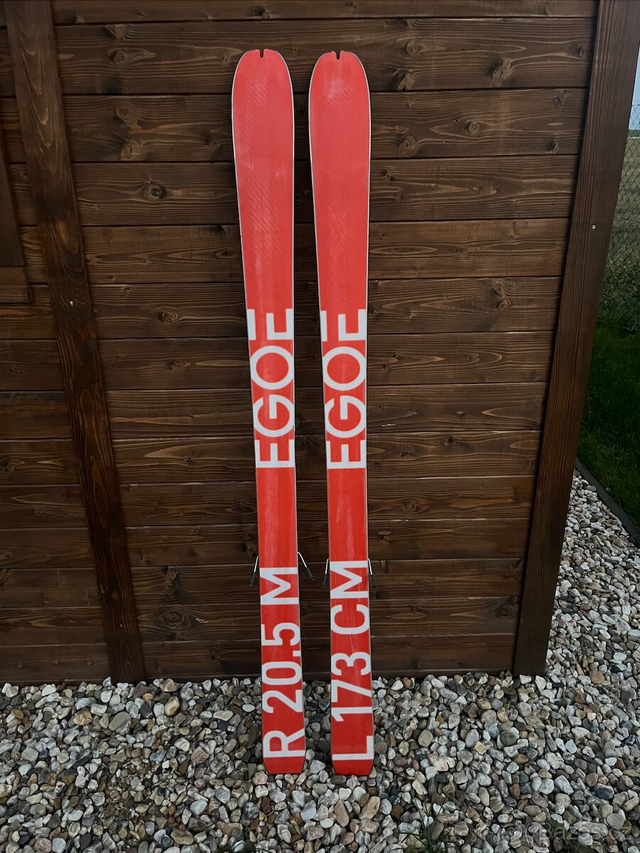 Prodám skialpový set Egoe - lyže, pásy, vázání - 2