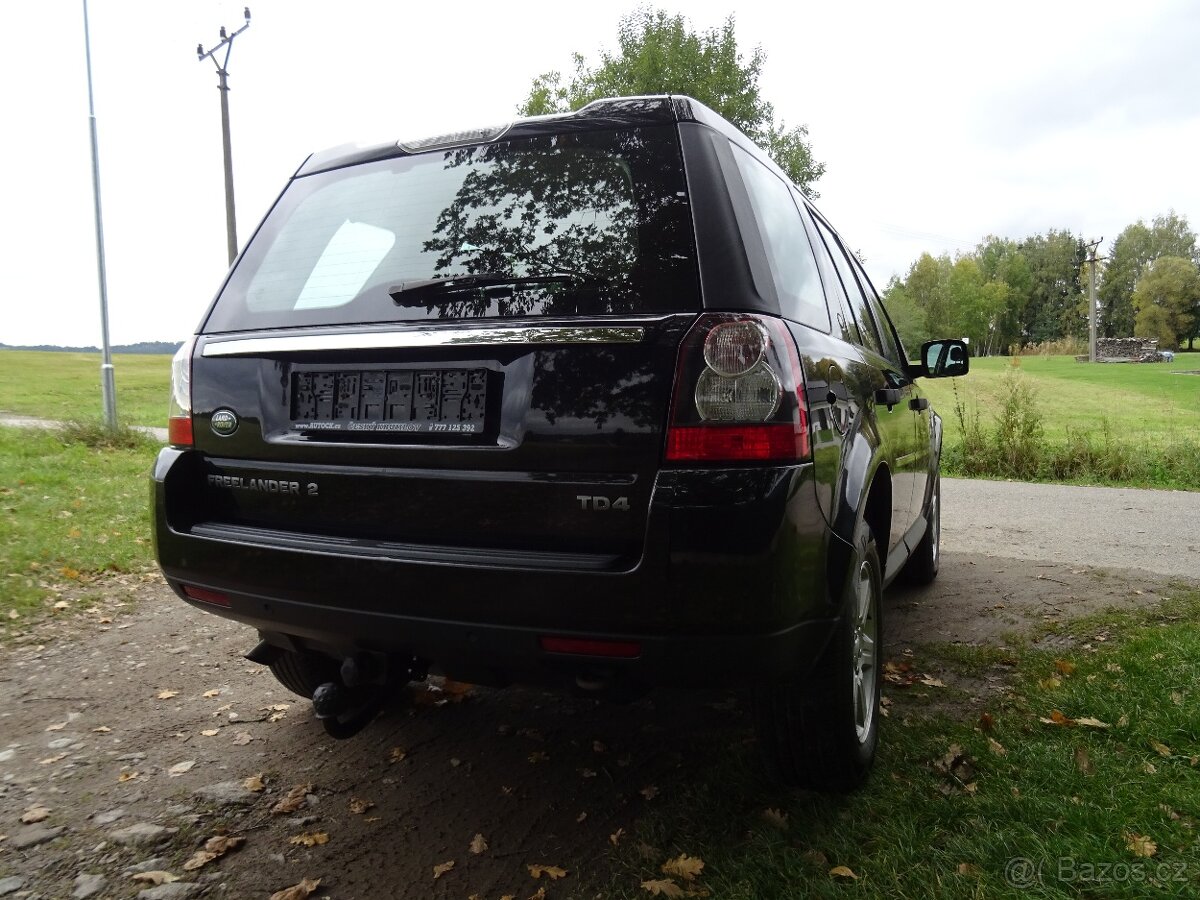 Land Rover Freelander 2.2 TD4 4x4 2x originál kola, tažné - 2