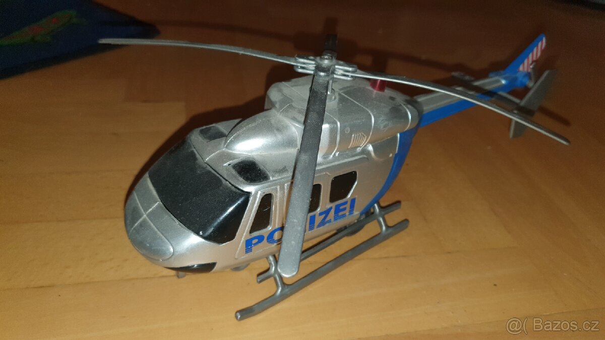 Policejní auto a vrtulník - 2