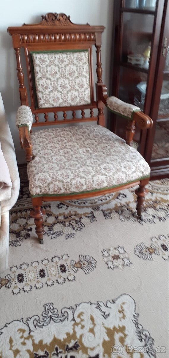 Starožitné křeslo - 2