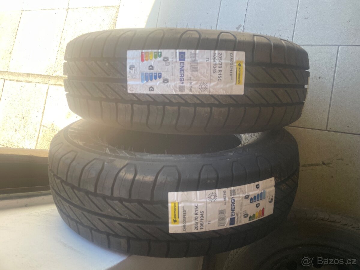 Kormorán 205/70R15C - 2