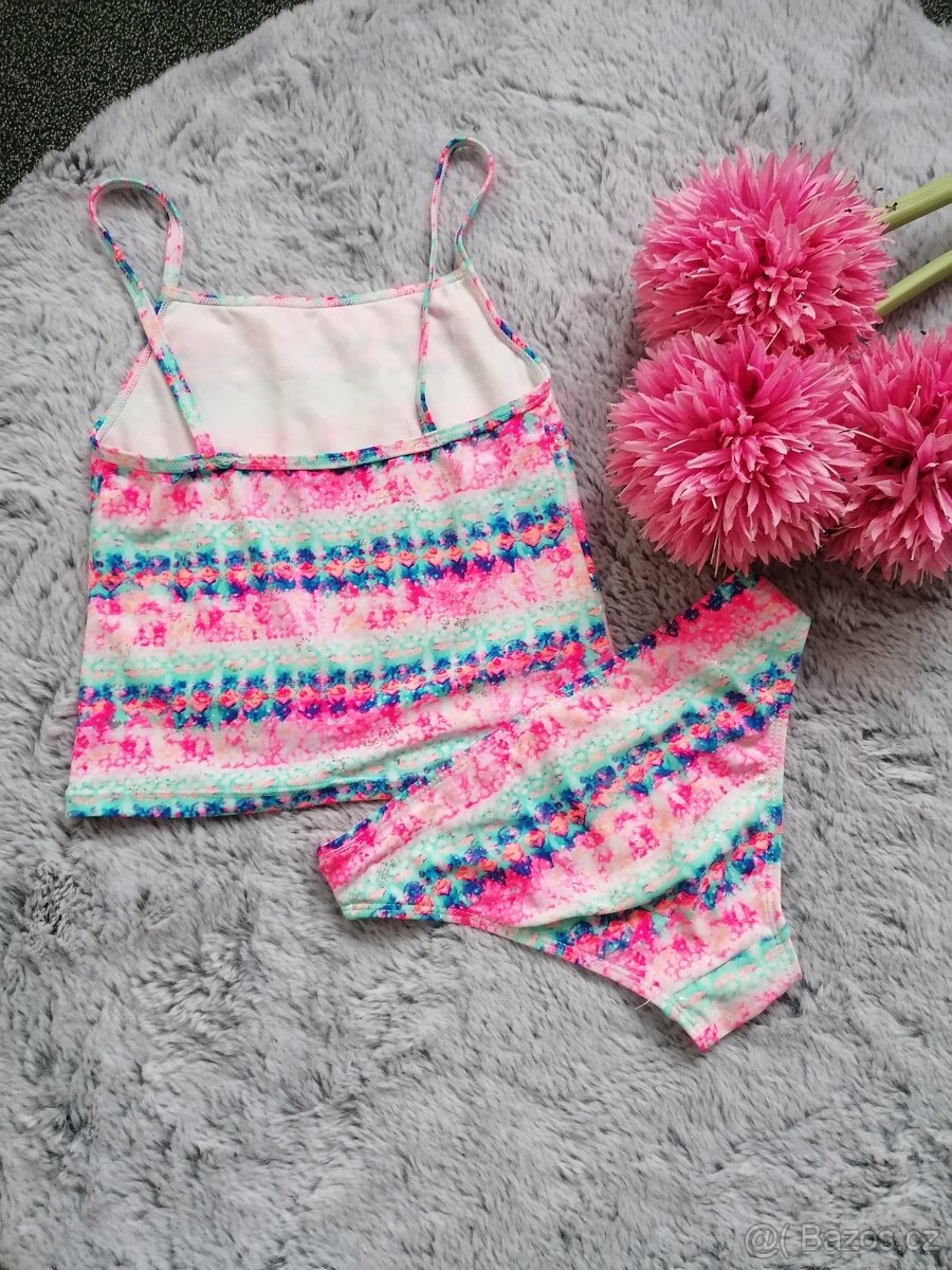 Krásné dívčí plavky - 2