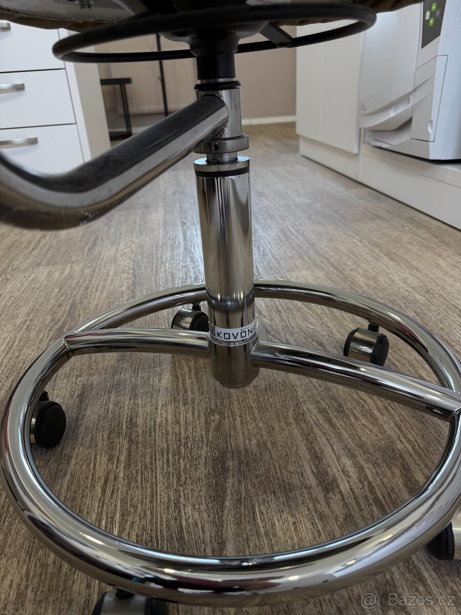 Kancelářská židle - 2