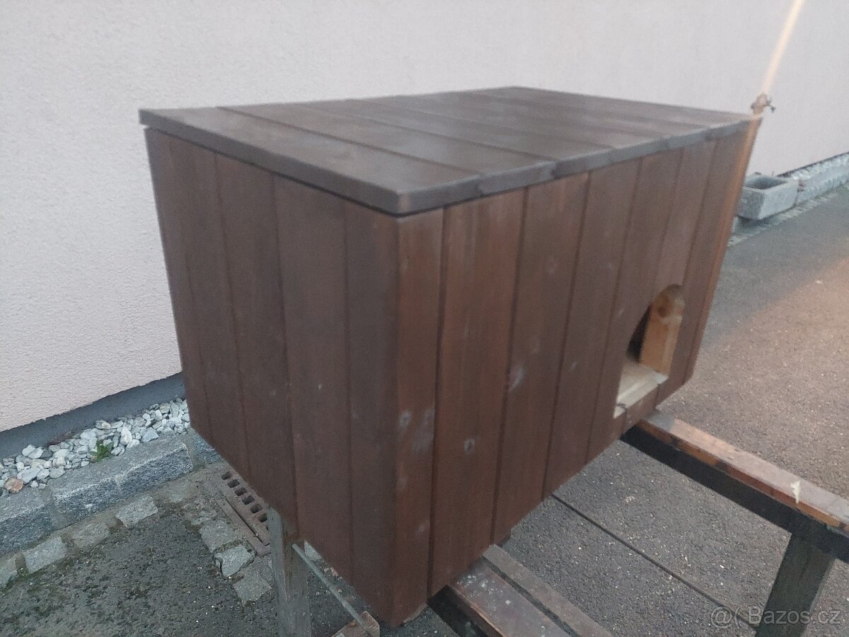 Prodám zateplenou psí boudu - 2