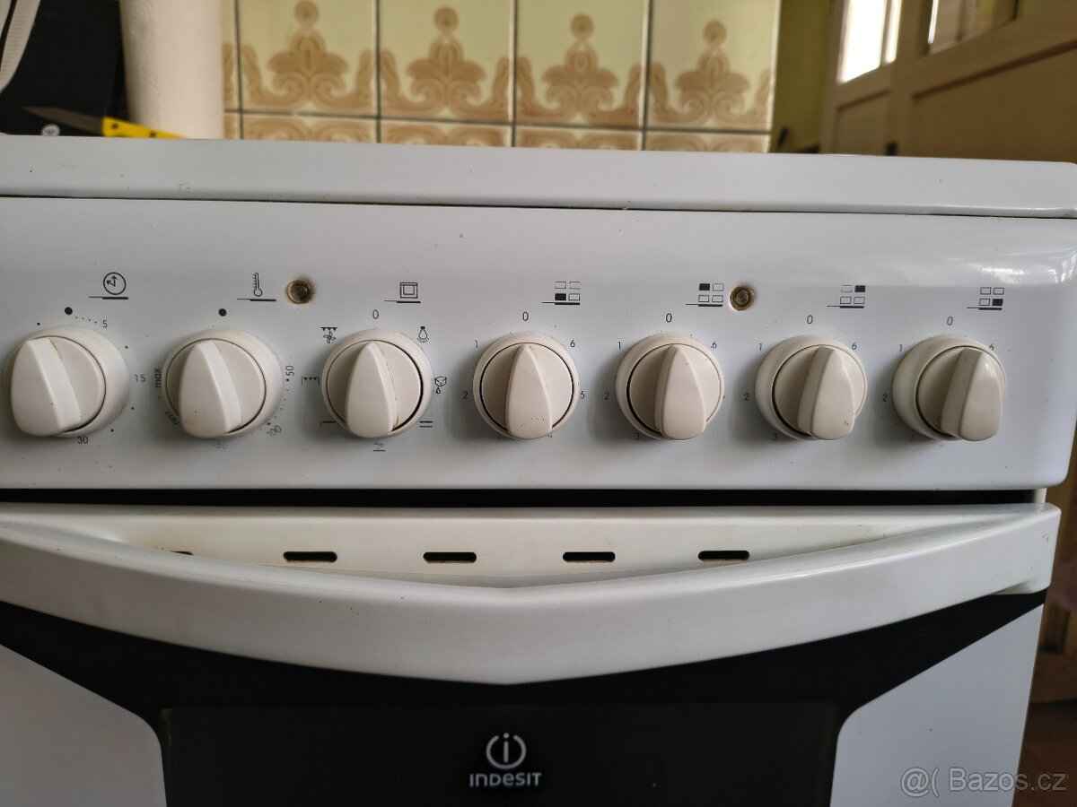 Sklokeramický sporák - 2