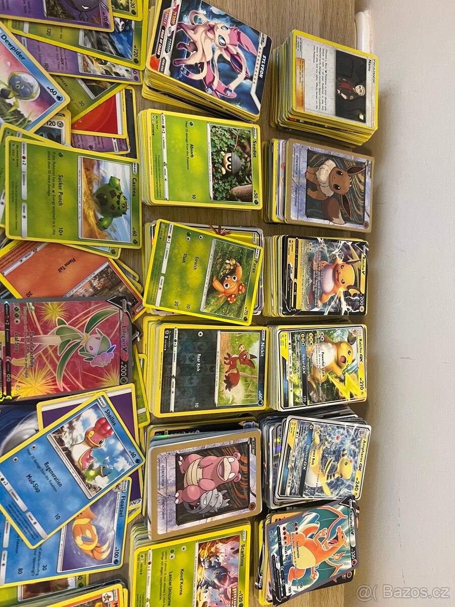 Kartičky Pkemon 975 ks - 2