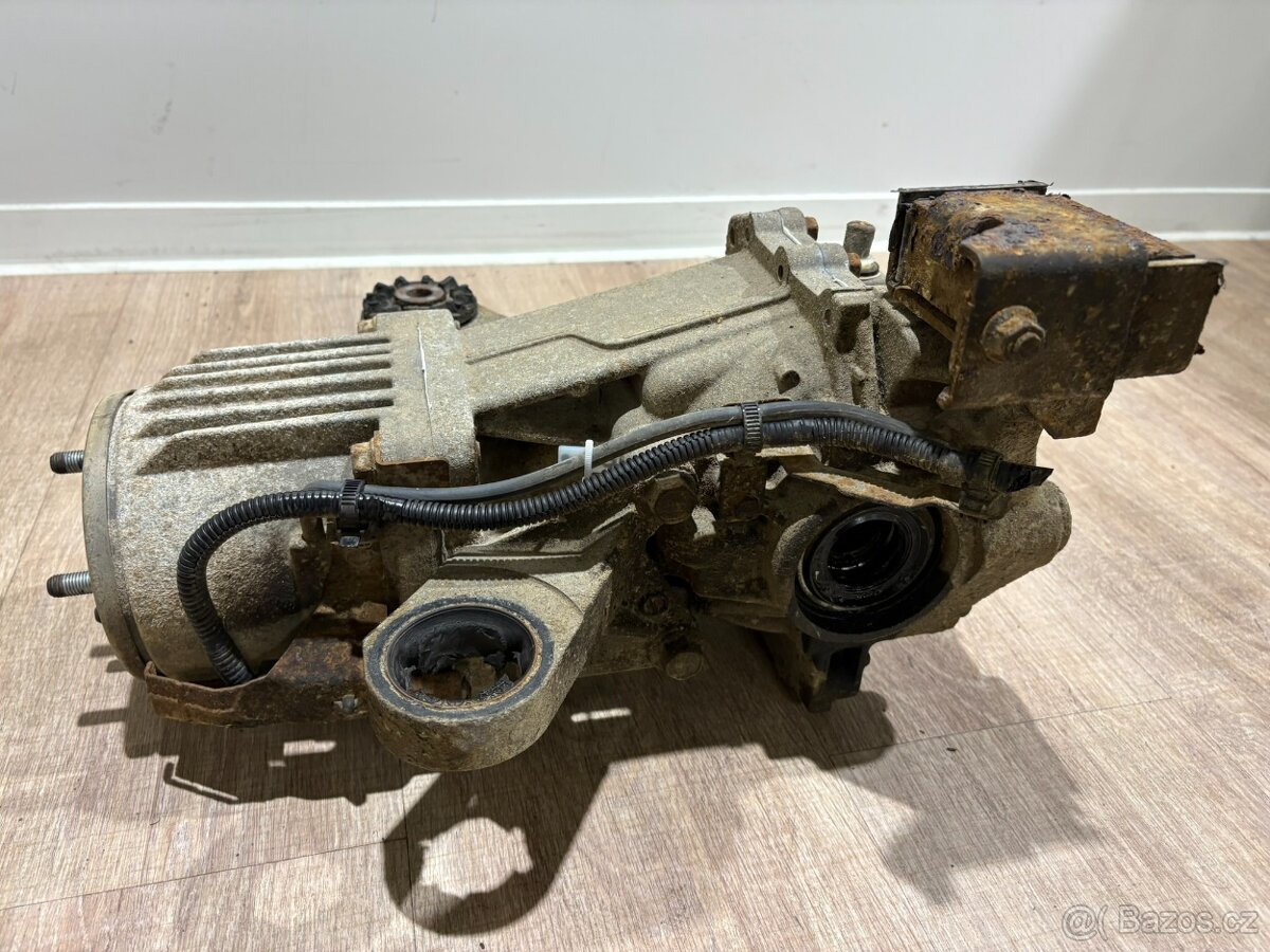 // Zadní diferenciál Citroen C-Crosser 2.2 HDI // - 2