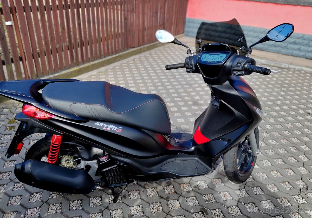Piaggio Medley 125 S - 2