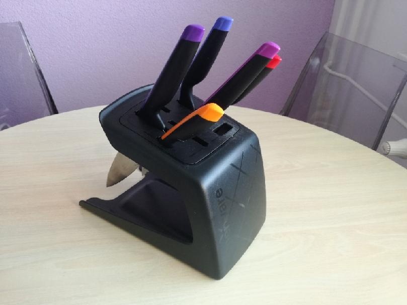 Tupperware sada nožů + stojan - 2