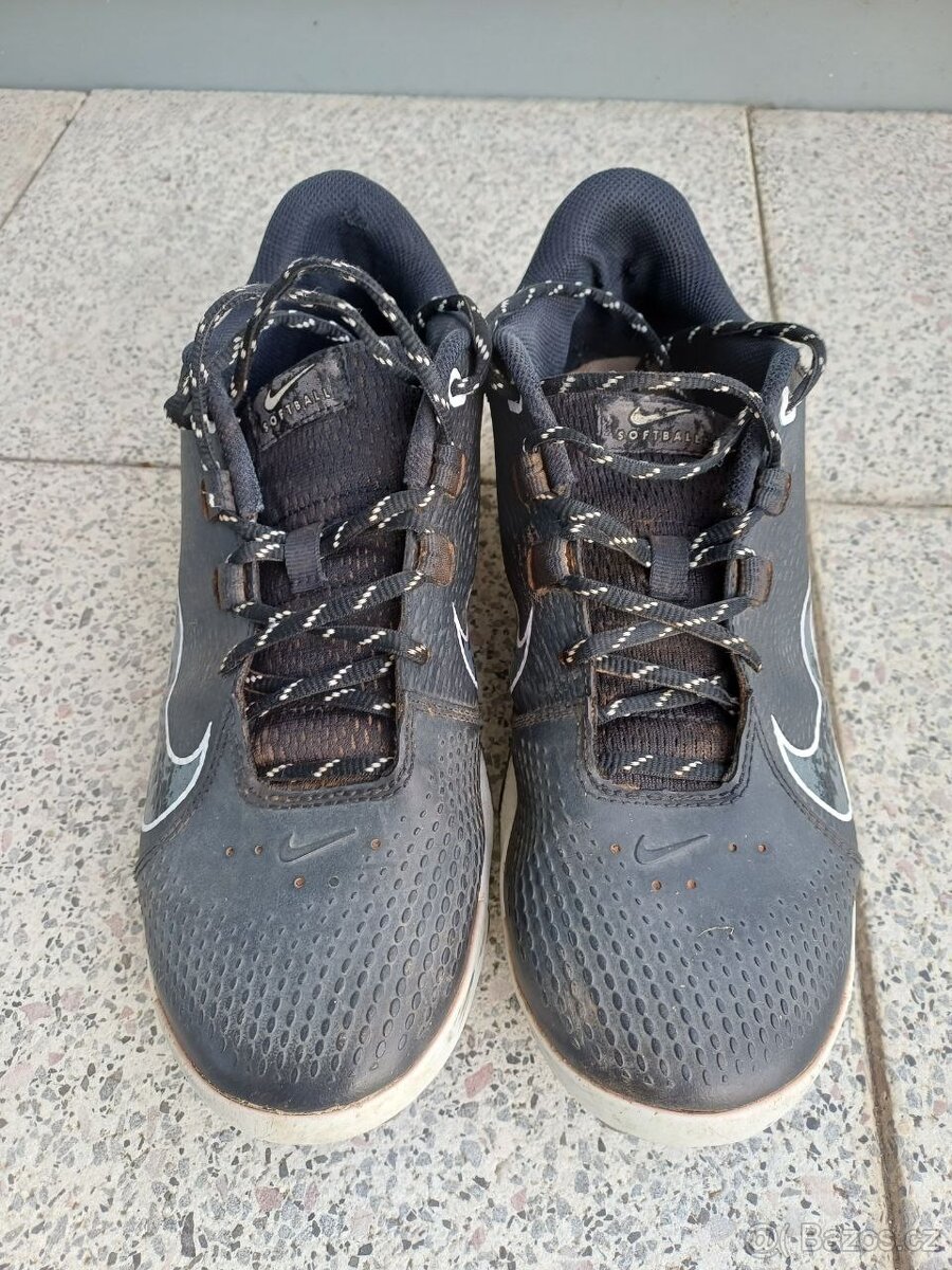 Spiky Nike vel.42,5 - 2