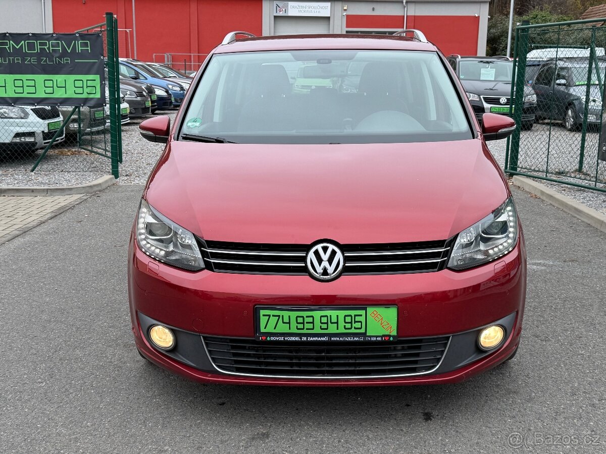 VOLKSWAGEN TOURAN 1,4 TSI, aut.DSG,BI-XENON,NAVI - 2