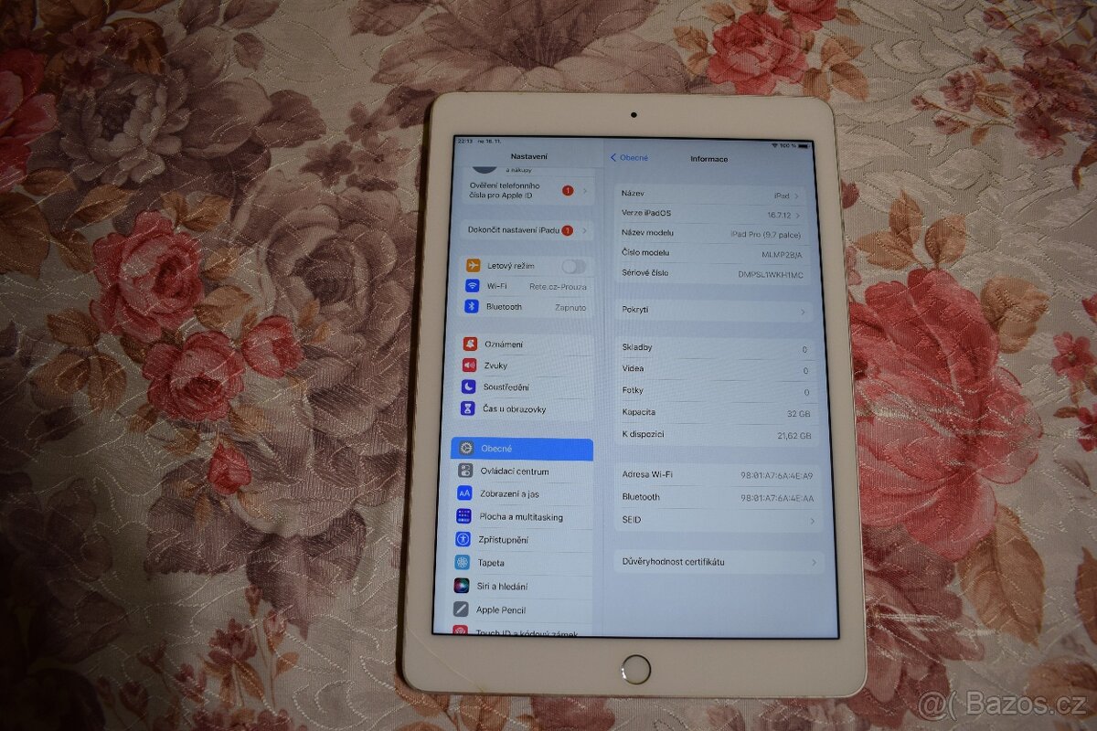 Apple iPad Pro 9.7-inch - A1673, 2016 (Wi-Fi Only) 32GB (3) - 2