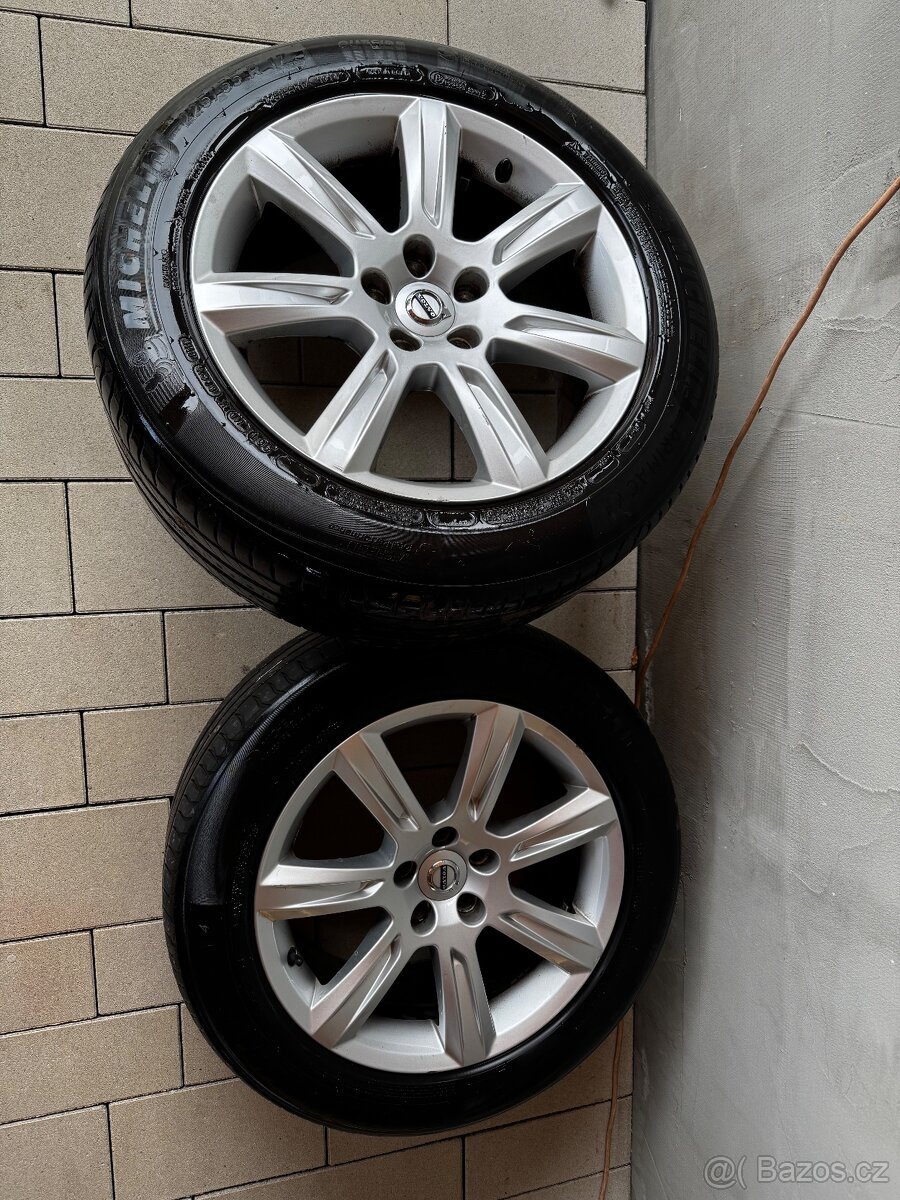 Originál Volvo Alu kola 5x108 r17 s letnim pneu - 2